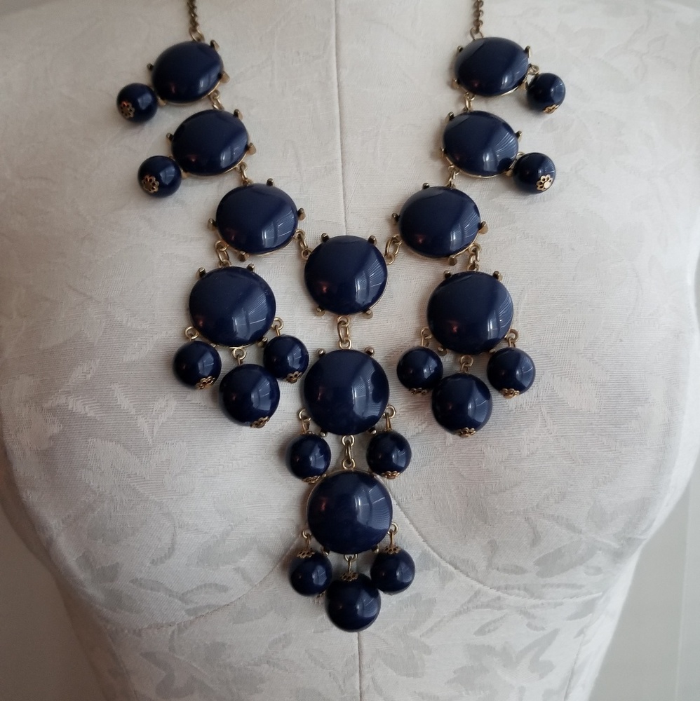 Statement bubble necklace